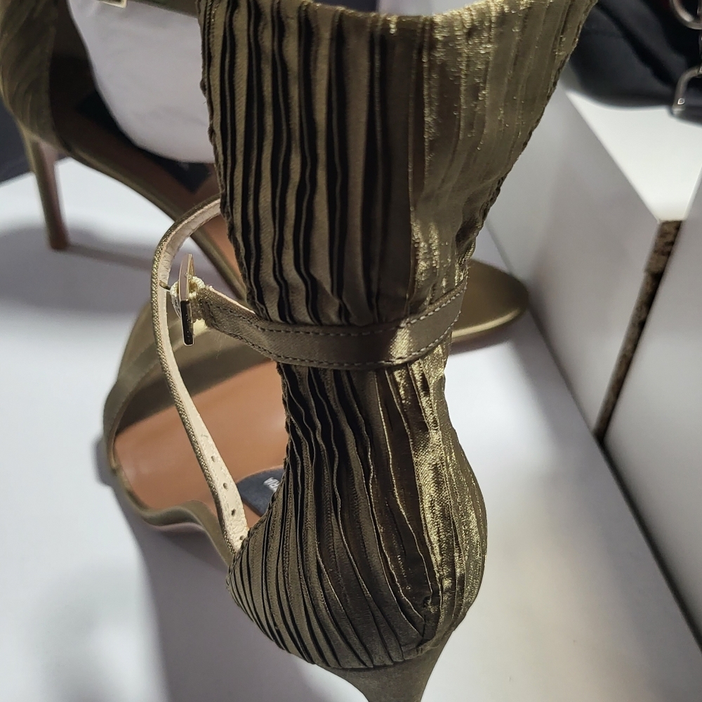 BCBG Tara Stiletto Heels - Picture 3 of 5